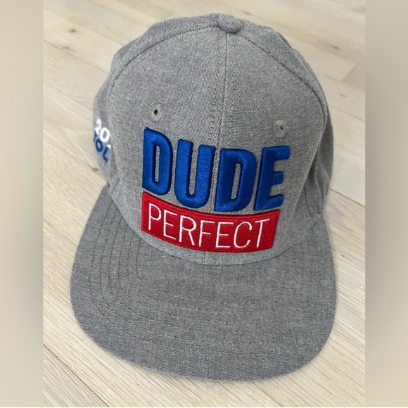 Dude Perfect Hat 2022 Tour
Baseball Cap NWOT - Picture 1 of 4